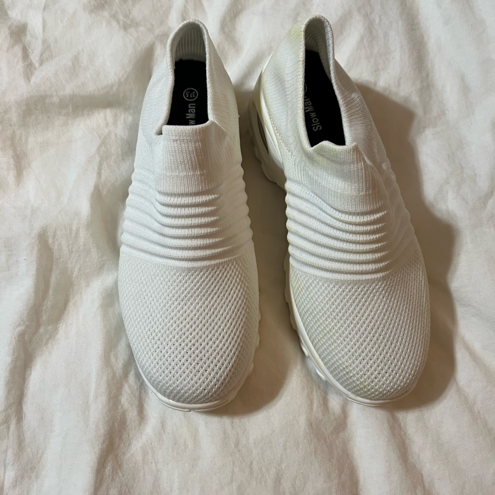Sketchers White Tennis Shoes